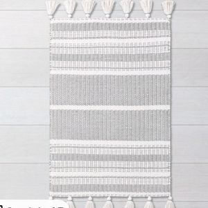 NWOT HEARTH & HAND 2'x3' Pick Stitch Textured Stripe w/Tassels Rug Jet Gray
